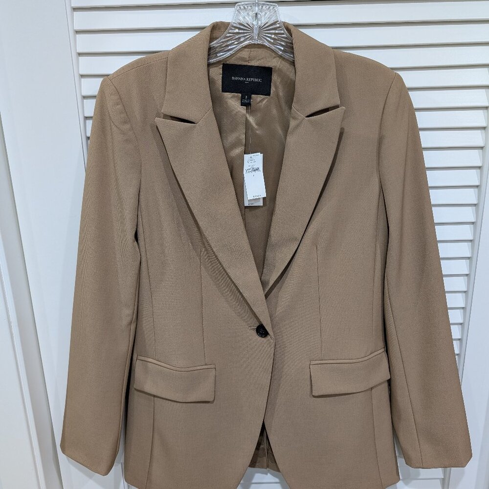 Women's Tan Blazer, Banana Republic Factory, Size 2 NWT
